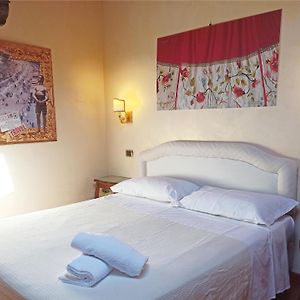 Camera standard con letto king size